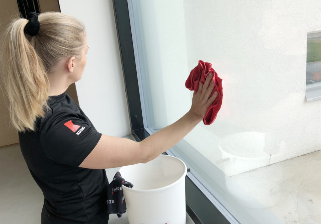 Ikkunoiden pesuohjeet