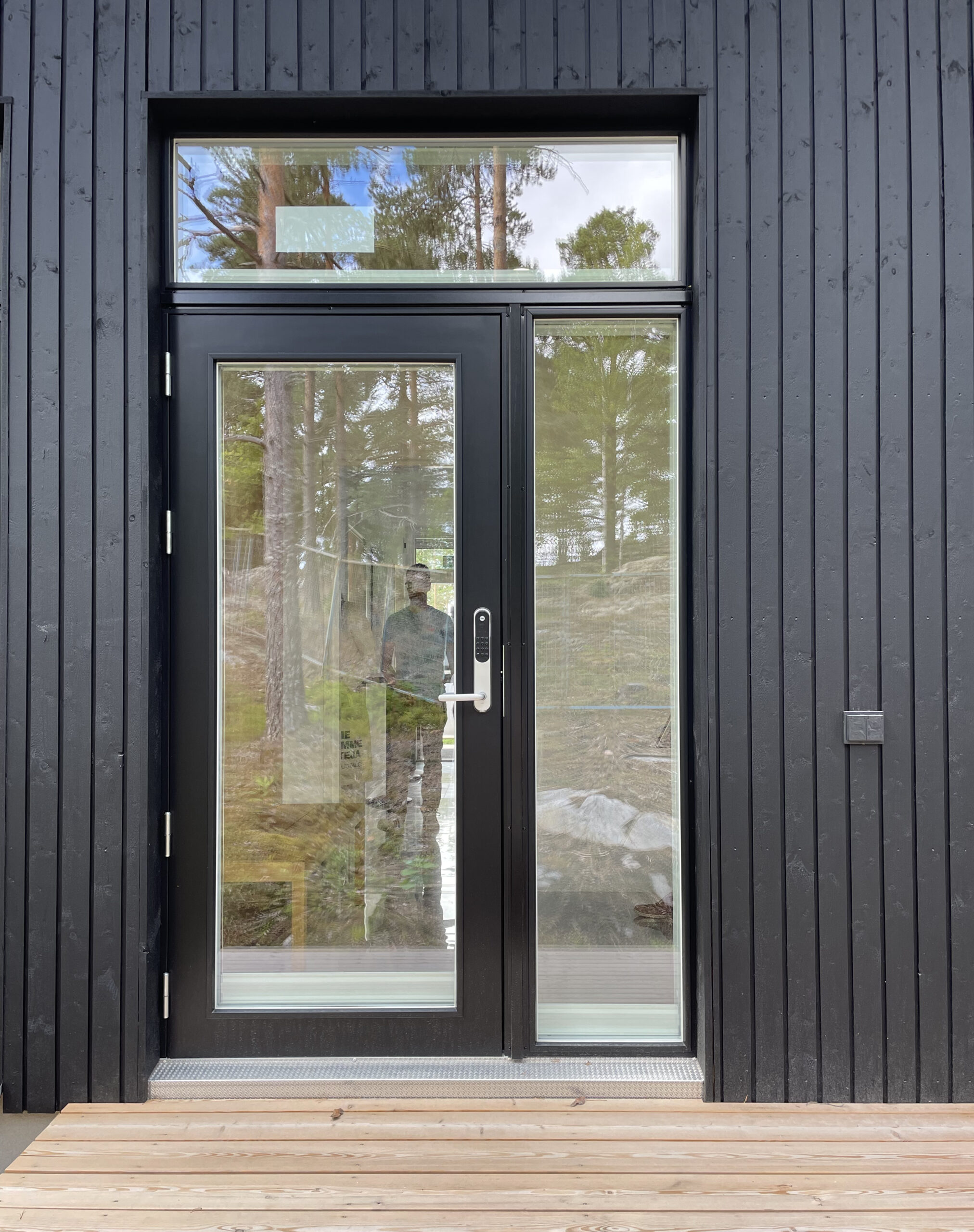 Kaskipuun parvekeovet