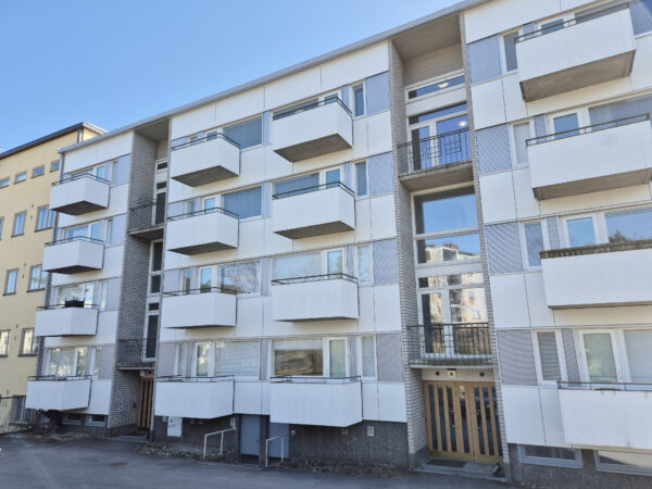 Kaskipuun ikkunaremontti taloyhtiölle