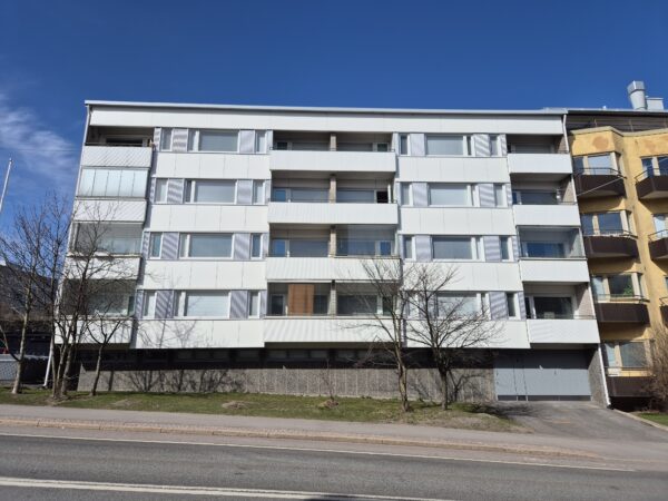 Kasken ikkunaremontti taloyhtiölle