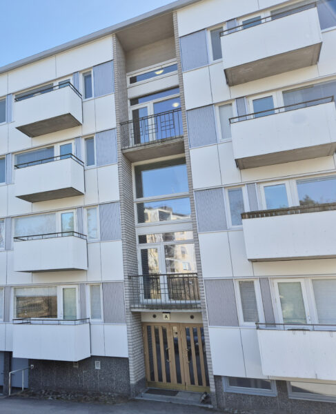 Ikkunaremontti taloyhtiölle jälkeen